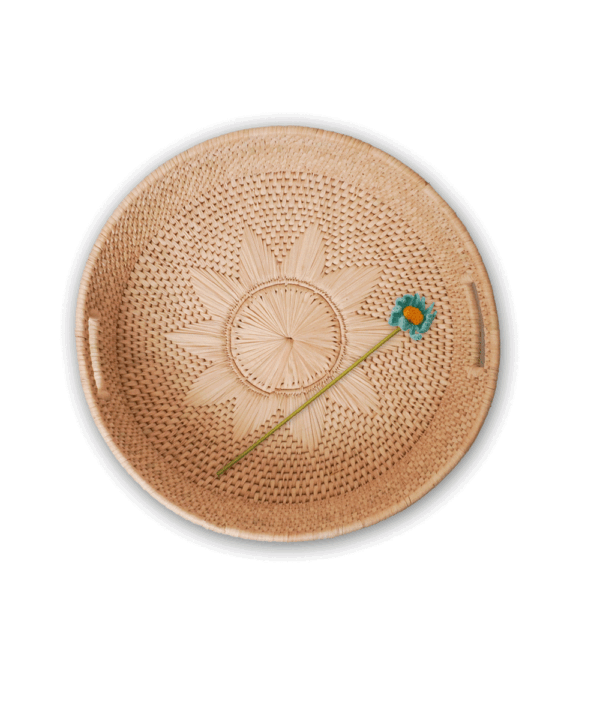 Round woven tray with handles